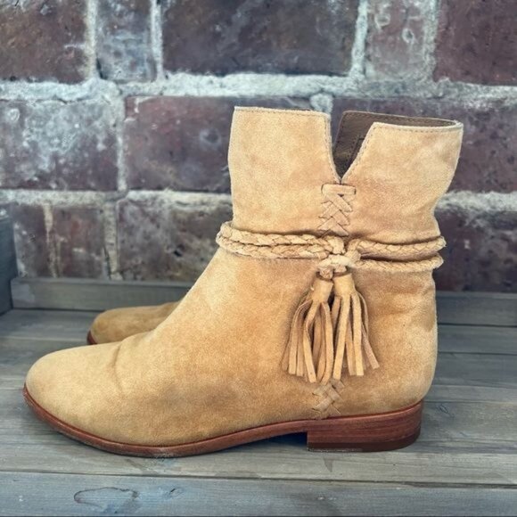 Frye Tina Camel Suede Whipstitch Tassel Ankle Boots Sz 6 - Picture 2 of 10
